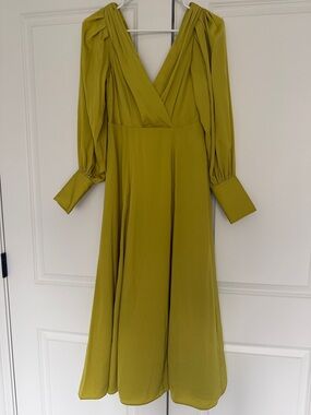 Banana Republic Lime Green Long Sleeve V-Neck Midi Dress